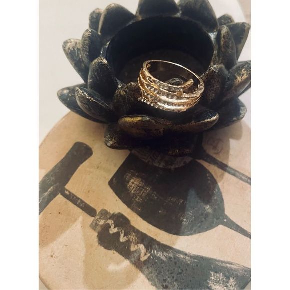 Pretty white sapphire WAVE GOLD BOHO RING - Picture 2 of 7